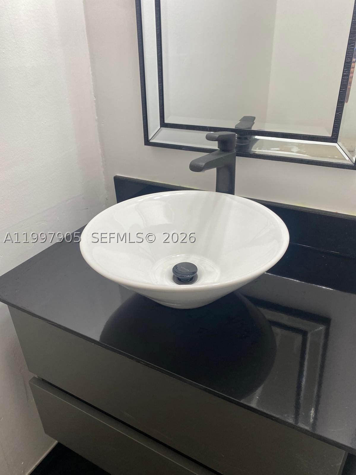 A11997905 Property Photo 13