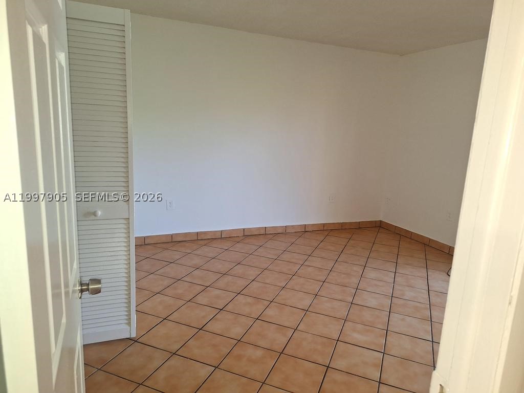 A11997905 Property Photo 23