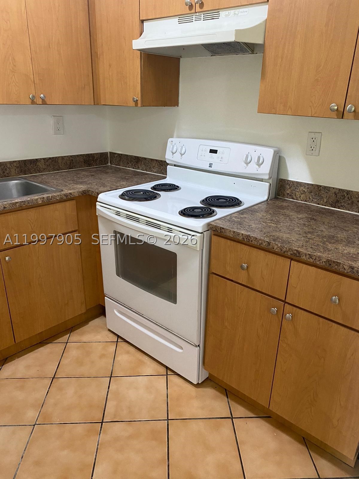 A11997905 Property Photo 26