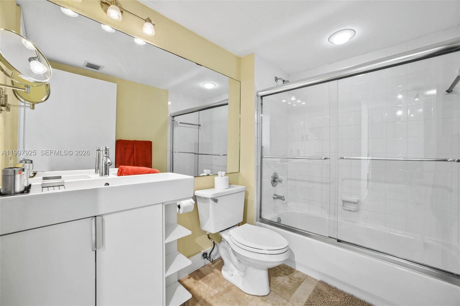 650 West Ave 1104 Property Photo 17