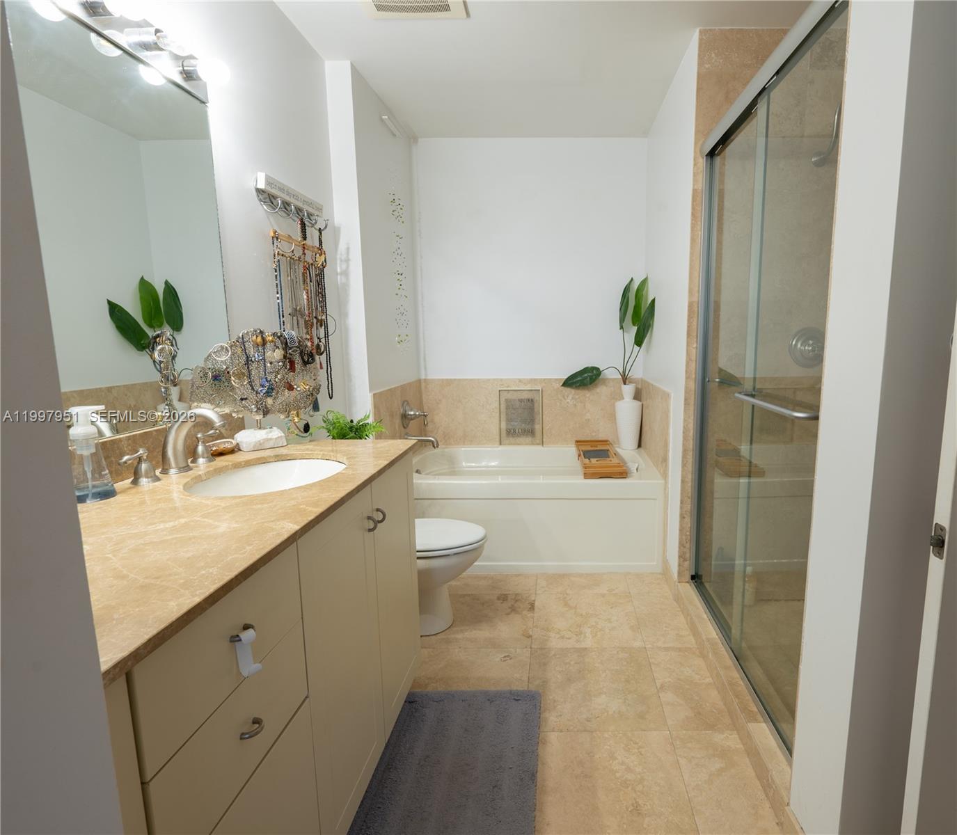 3232 Sw 22nd Ter 607 Property Photo 15