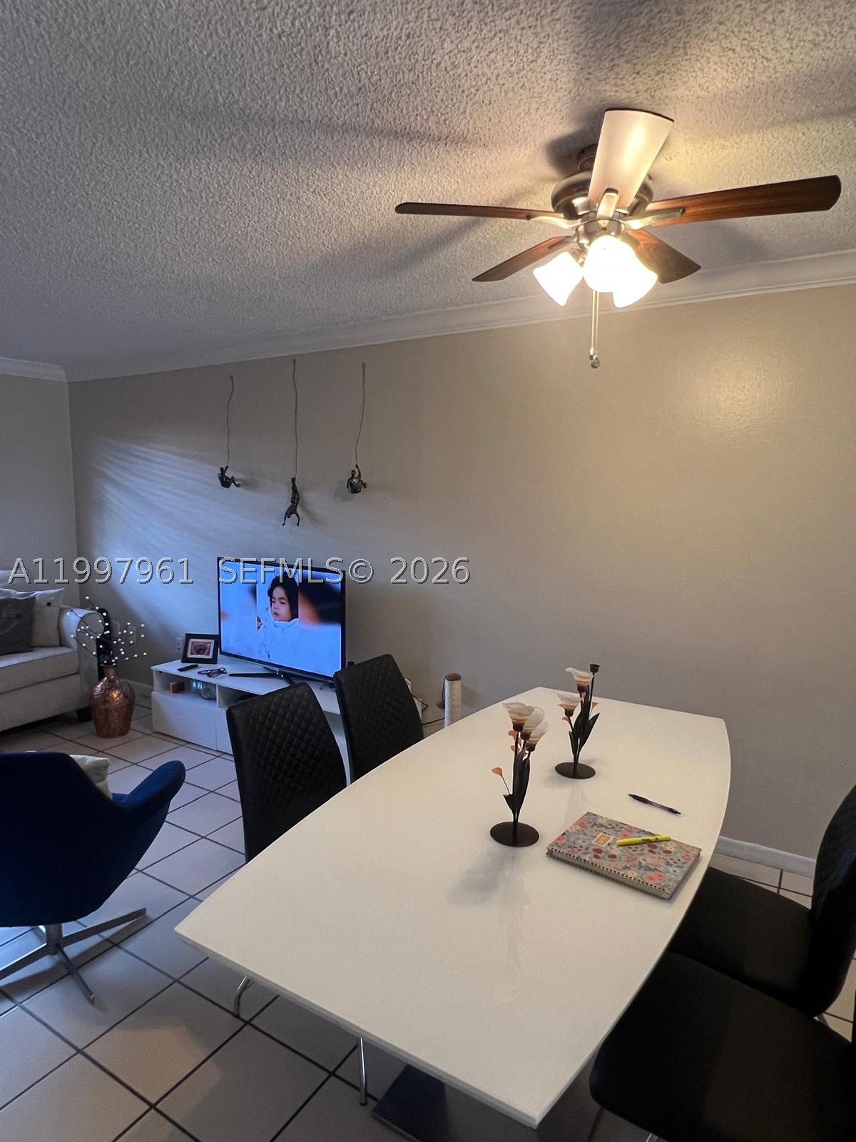 1298 W 51st Pl D-29 Property Photo 8