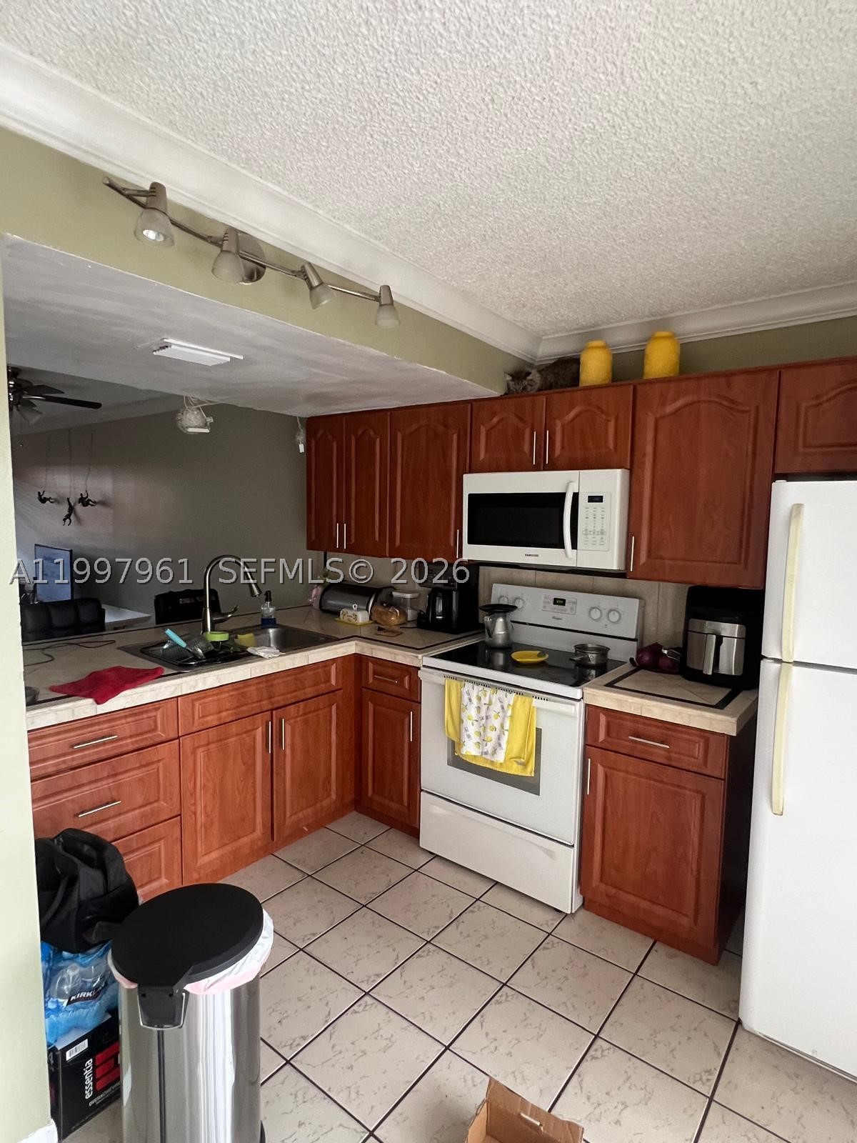 1298 W 51st Pl D-29 Property Photo 10