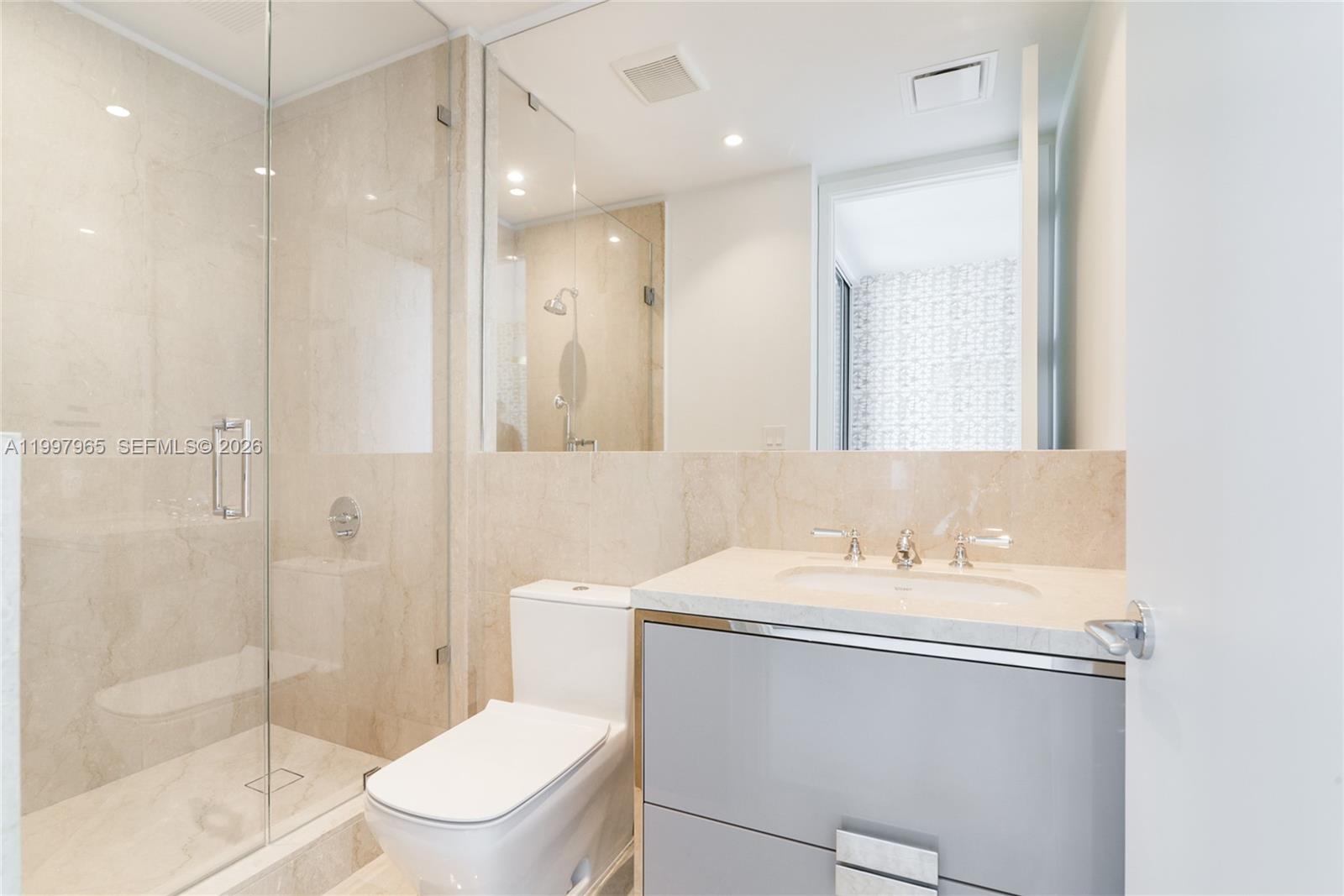 15701 Collins Ave 2302 Property Photo 13
