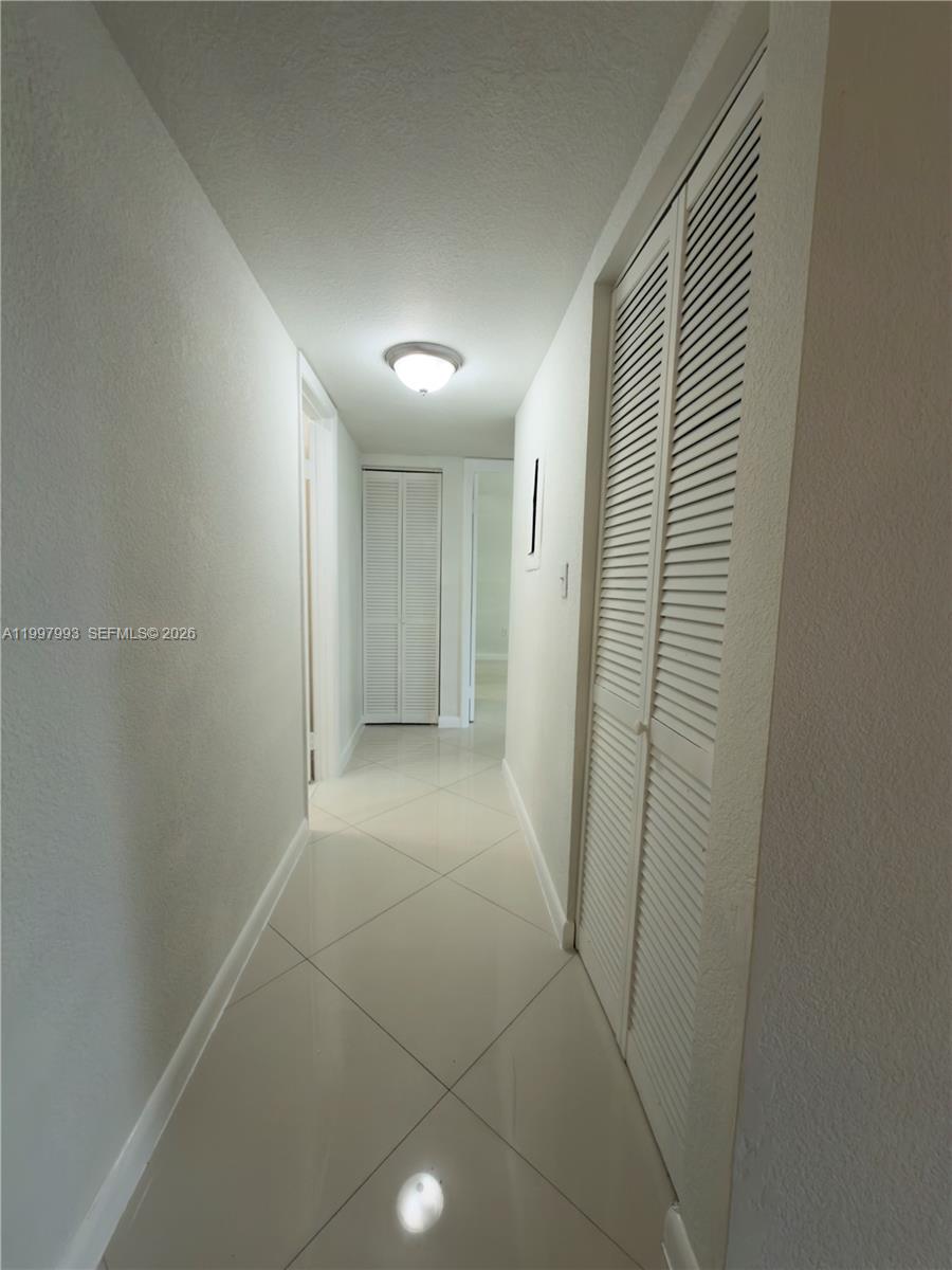 907 Ne 199th St 204 Property Photo 23