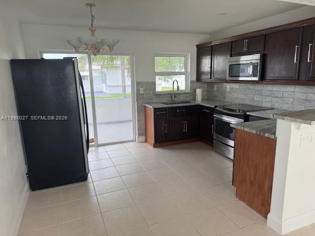 7005 Nw 66th Ter Property Photo 4