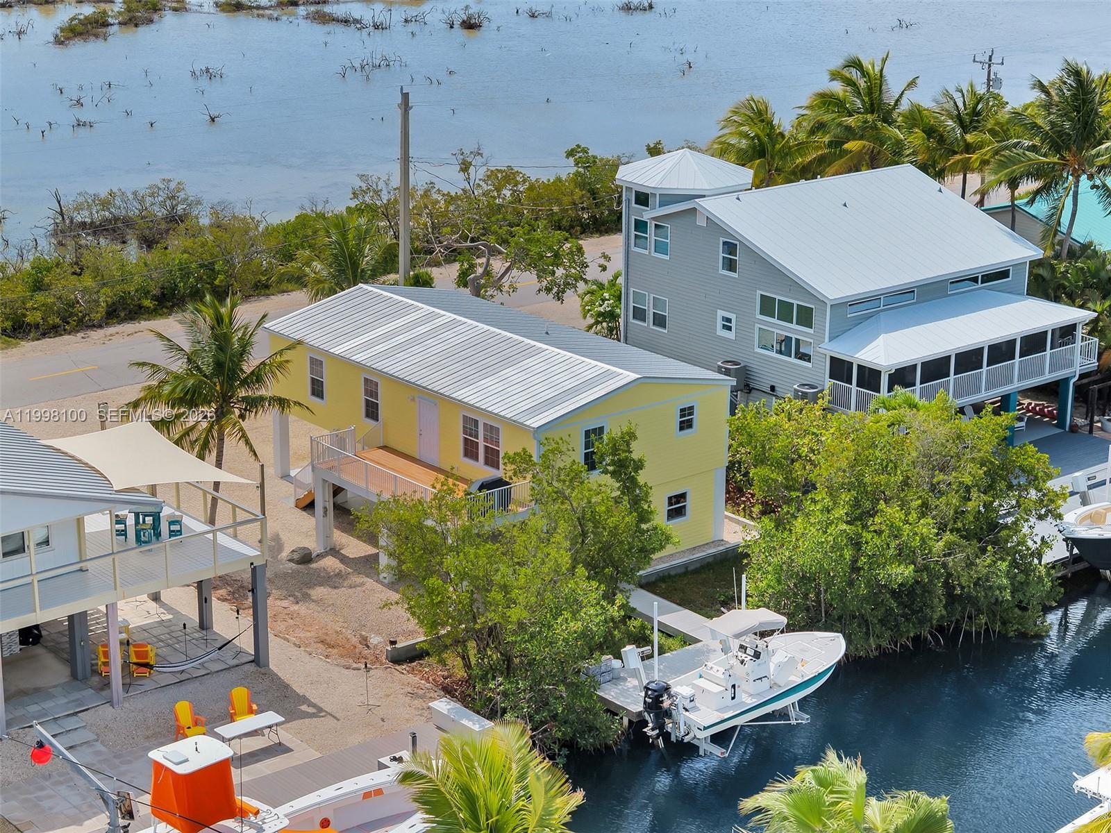 437 Pirates Rd Property Photo 1