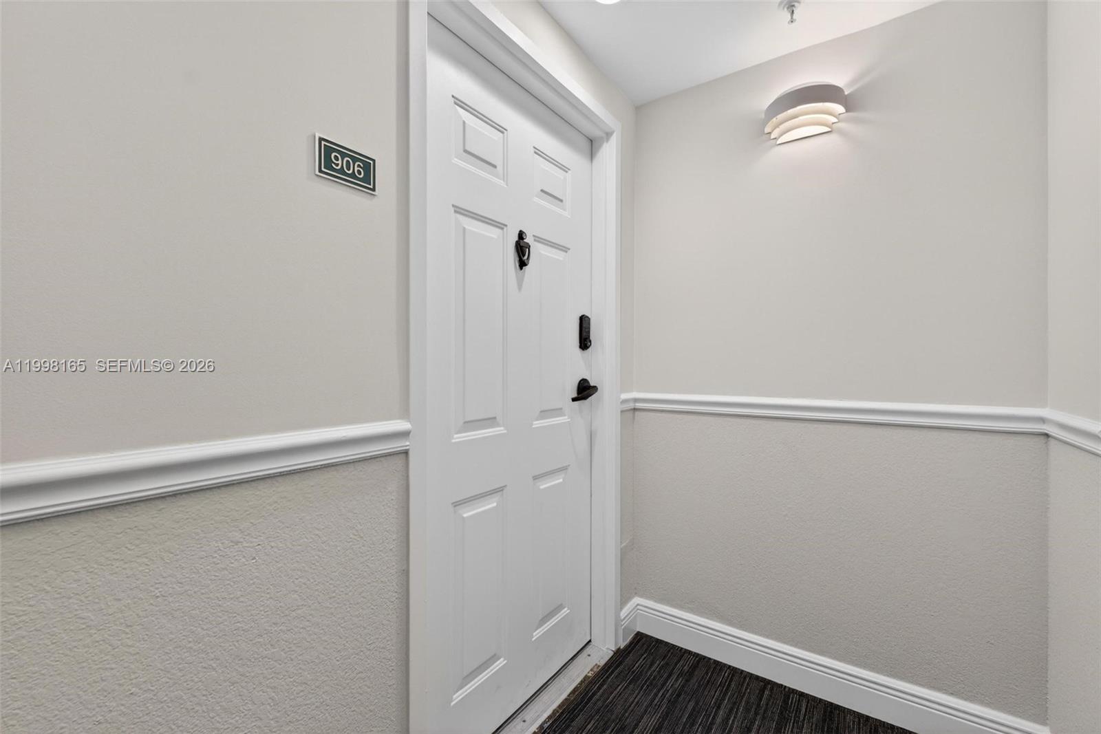 2301 Sw 27th Ave 906 Property Photo 4