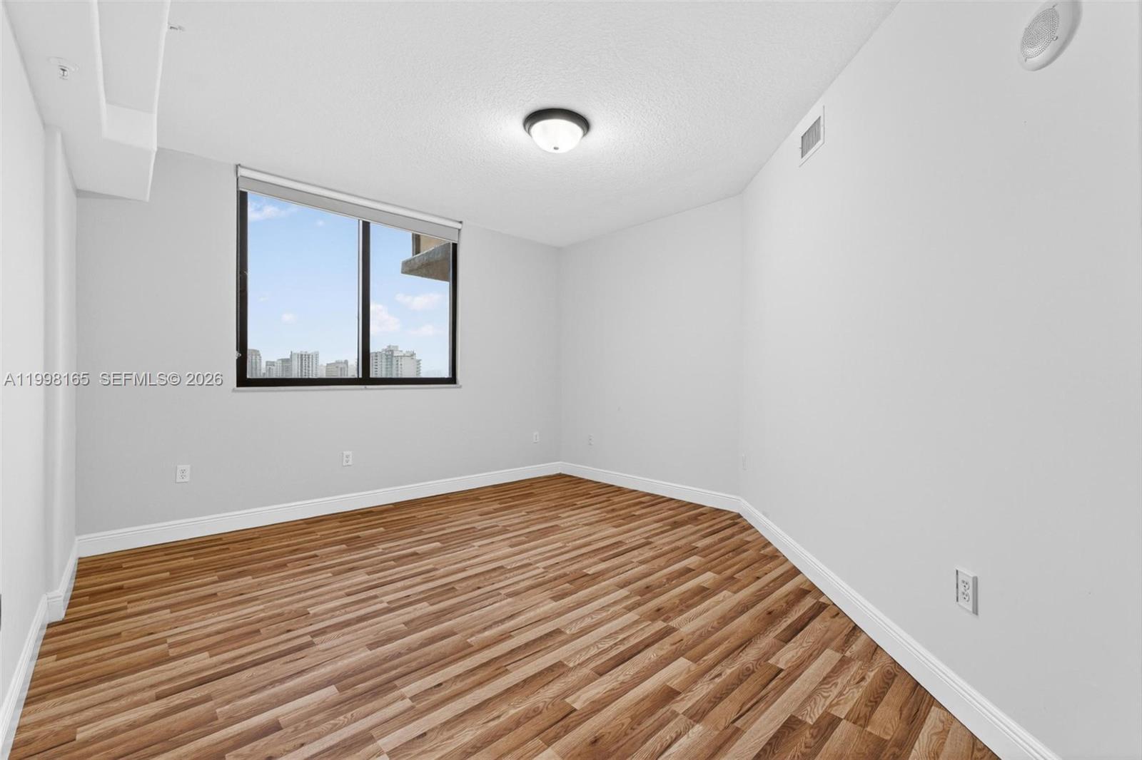 2301 Sw 27th Ave 906 Property Photo 22