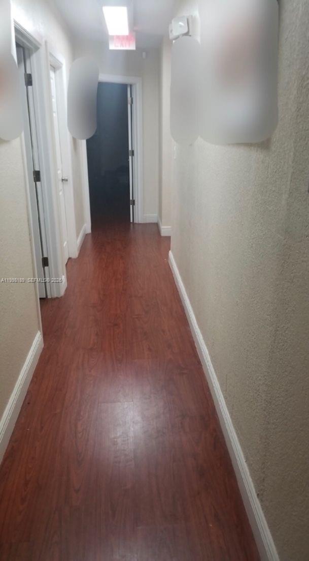 1701 W 37th St 15 Property Photo 5