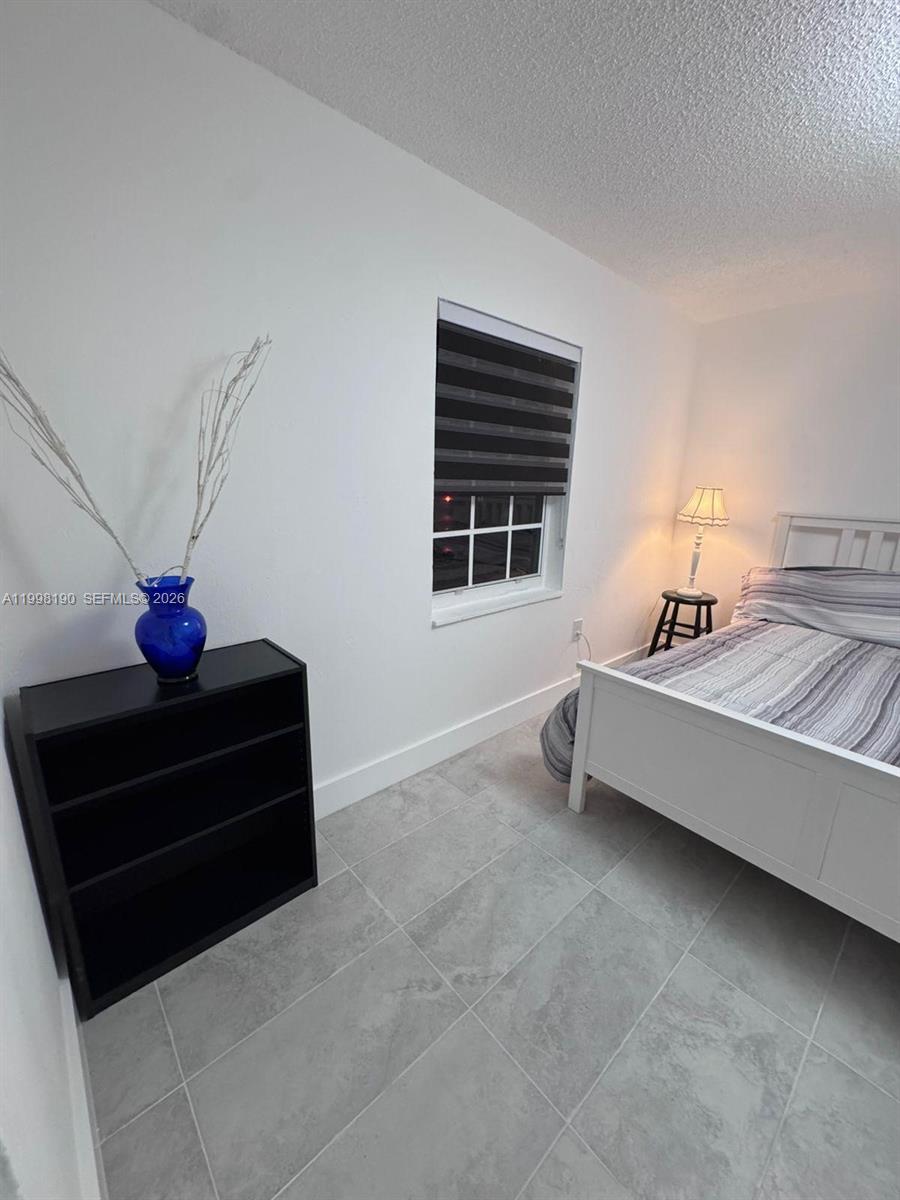 A11998190 Property Photo 24