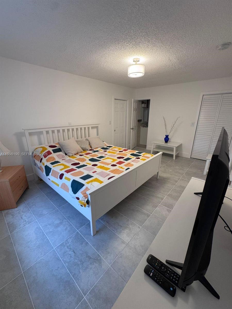A11998190 Property Photo 37