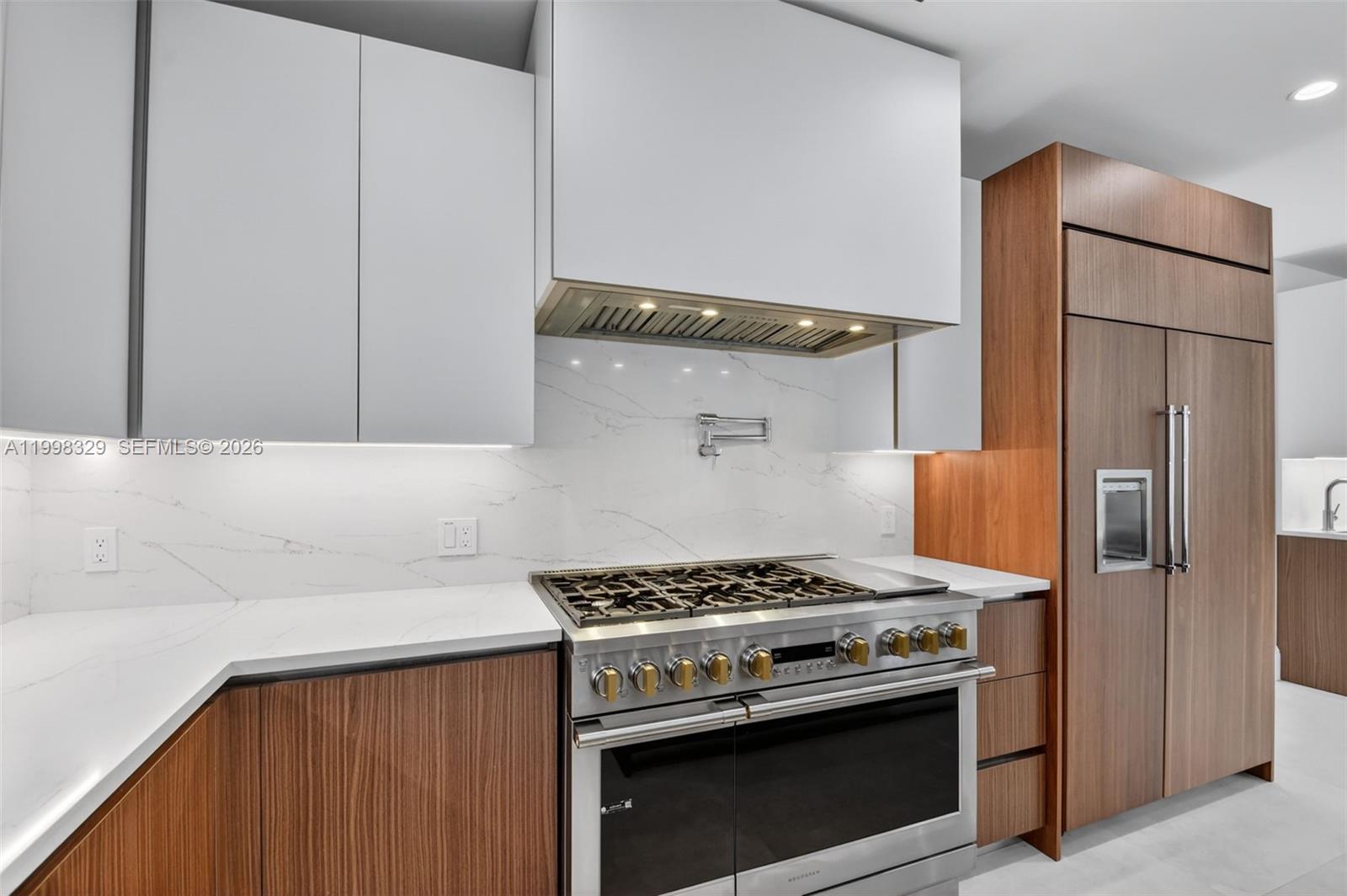 1017 S Palmway Property Photo 10