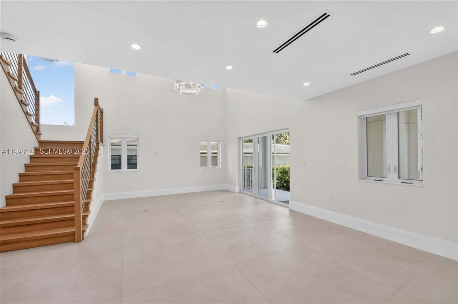 1017 S Palmway Property Photo 14