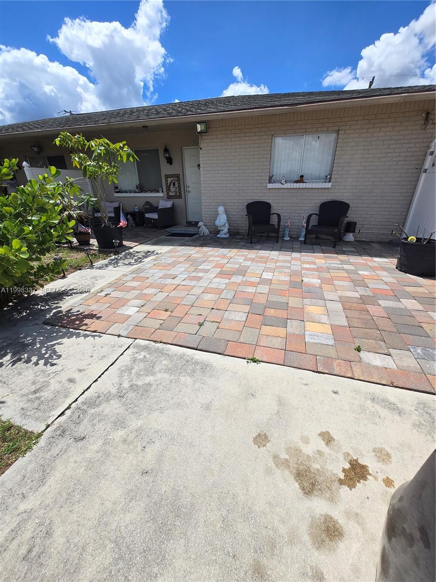 712 Se 8th St Property Photo 5