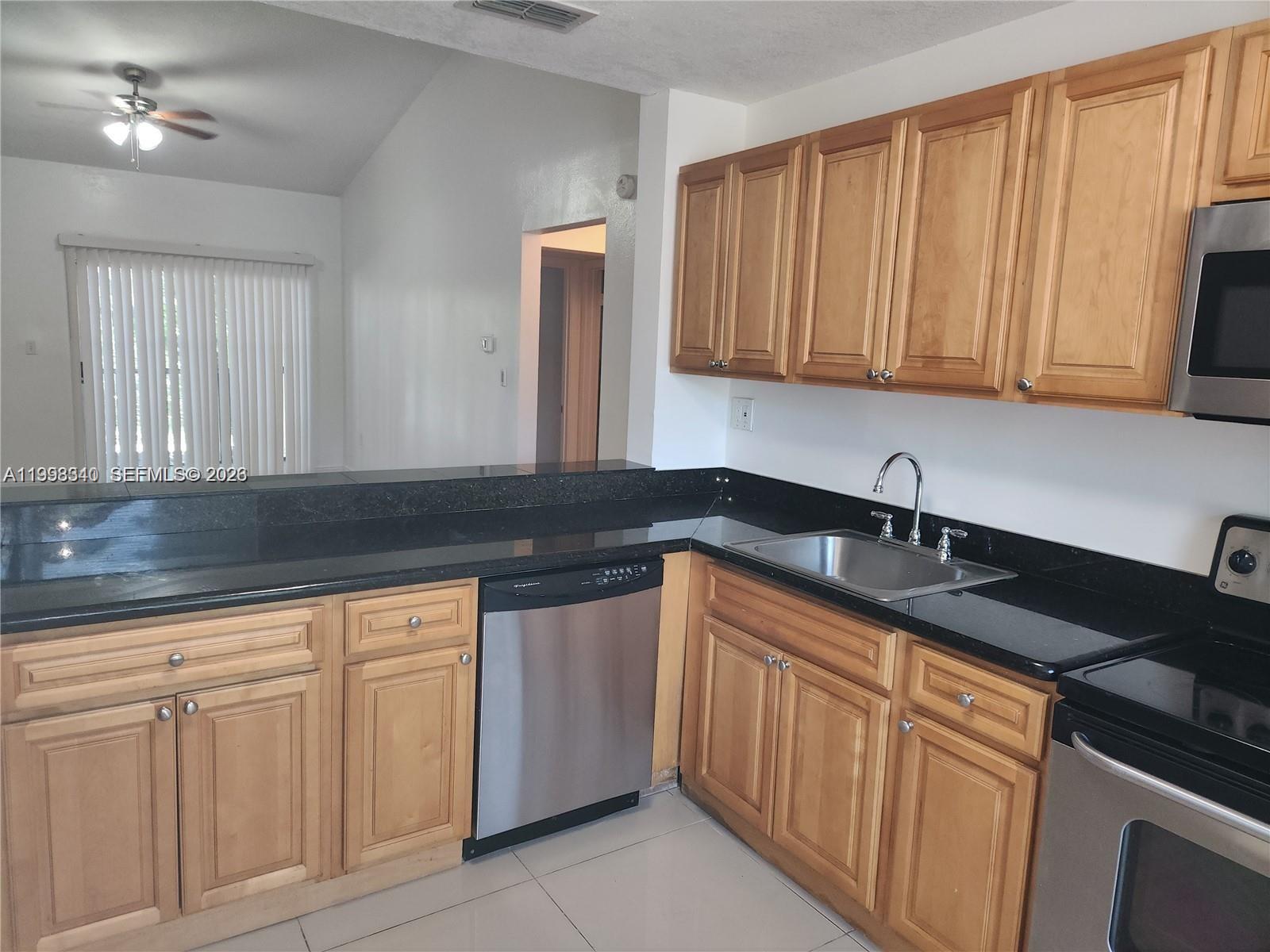 8059 Sw 21 Ct 8059 Property Photo 3