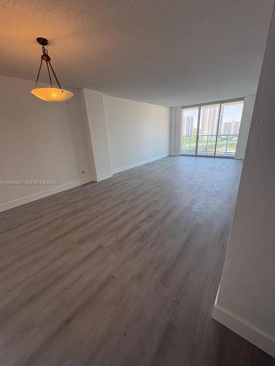 19390 Collins Ave 1623 Property Photo 6