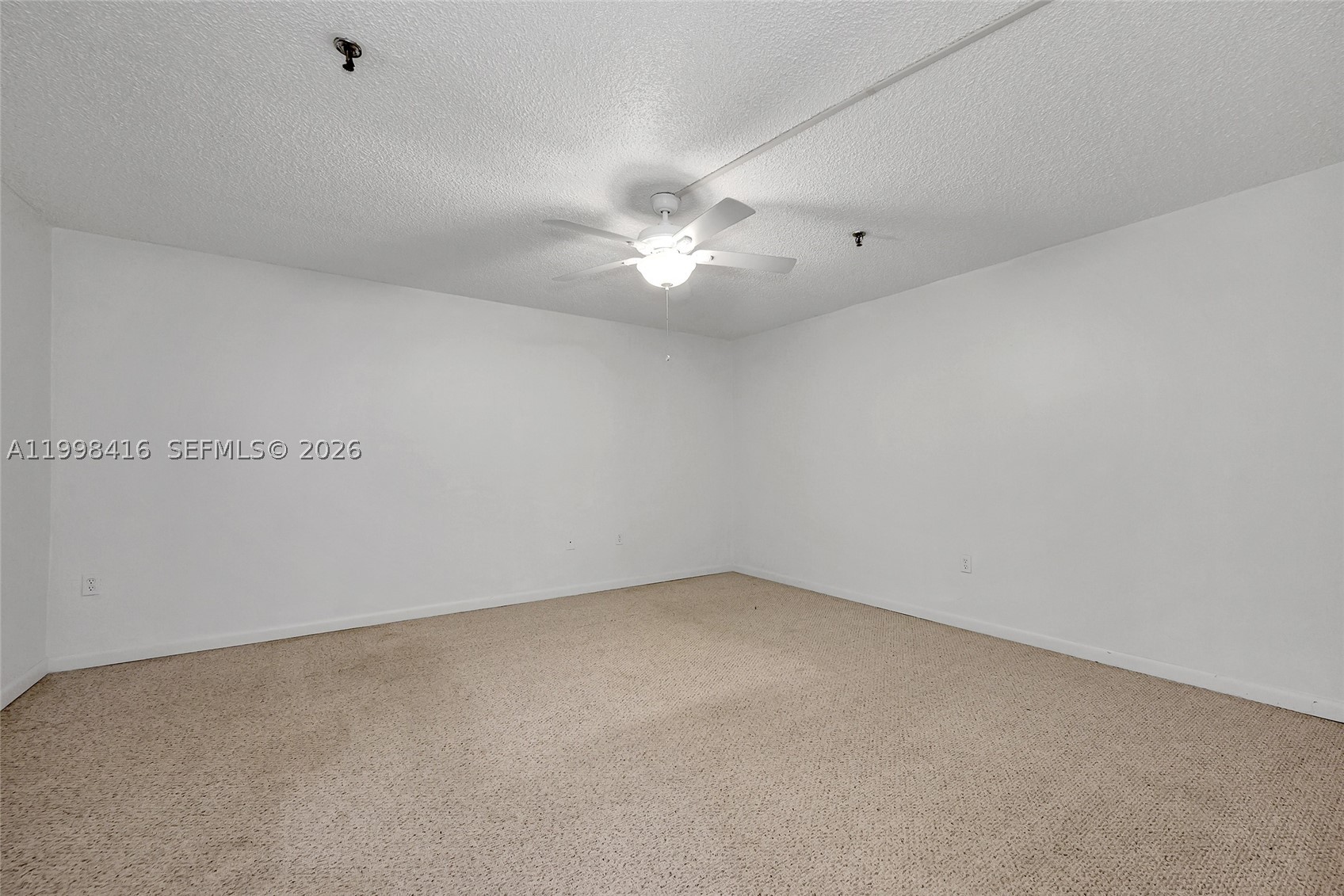 671 Ne 195th St 114e Property Photo 10