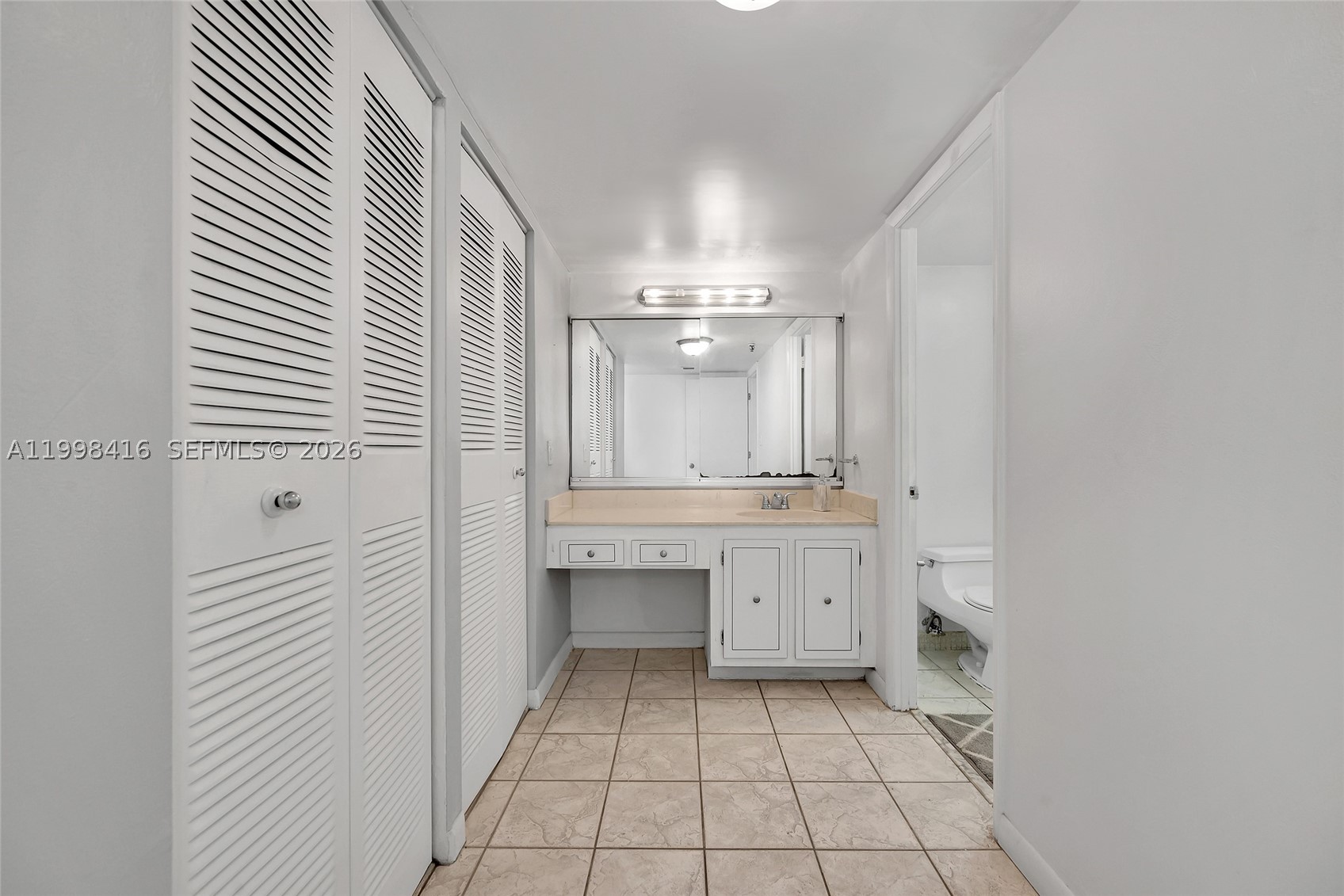 671 Ne 195th St 114e Property Photo 14