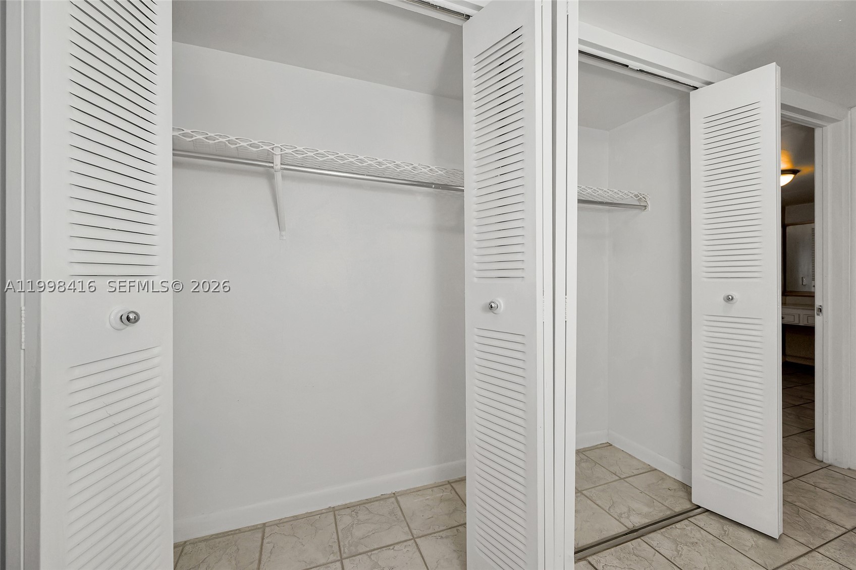 671 Ne 195th St 114e Property Photo 17