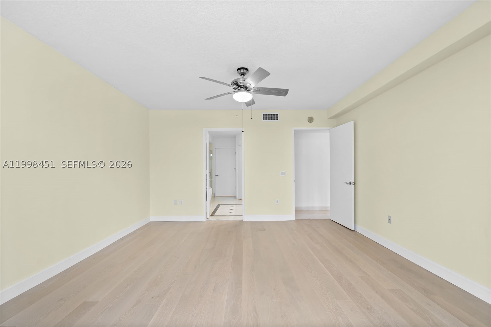 17555 Collins Ave 406 Property Photo 13