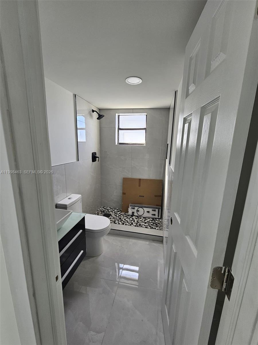 7125 Bay Dr 506 Property Photo 11