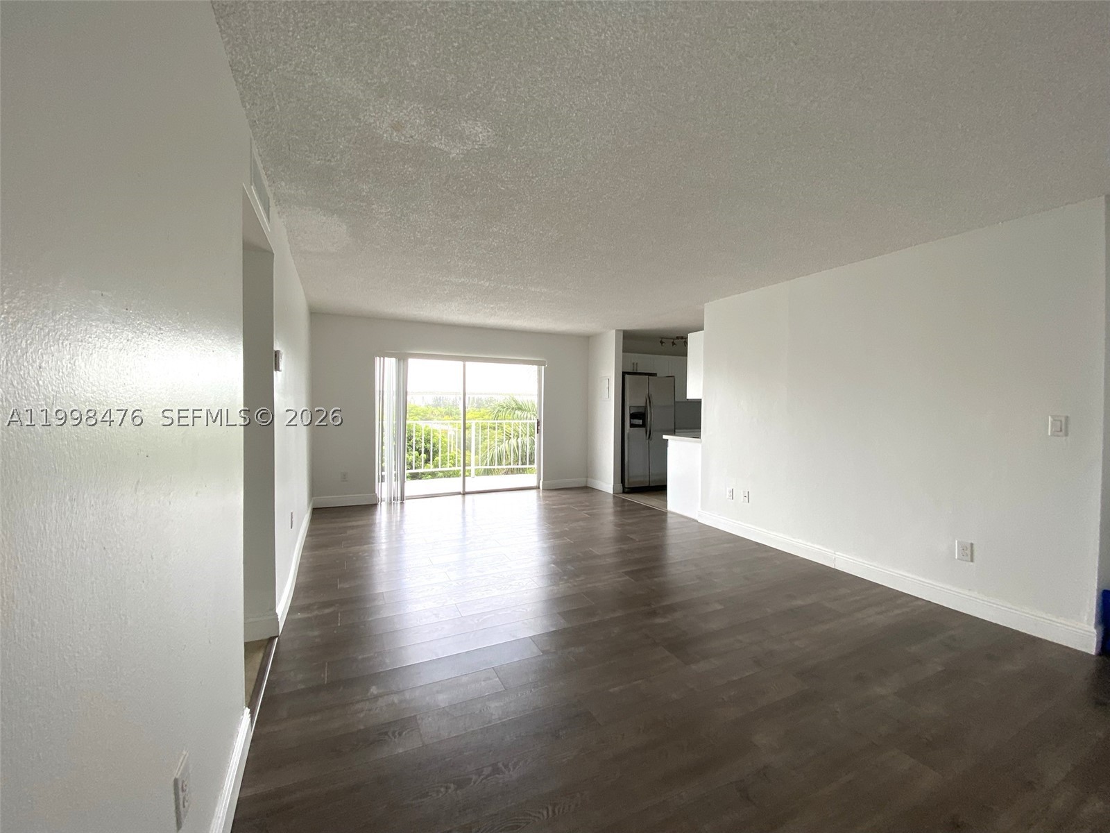494 Nw 165th St Rd C-601 Property Photo 6