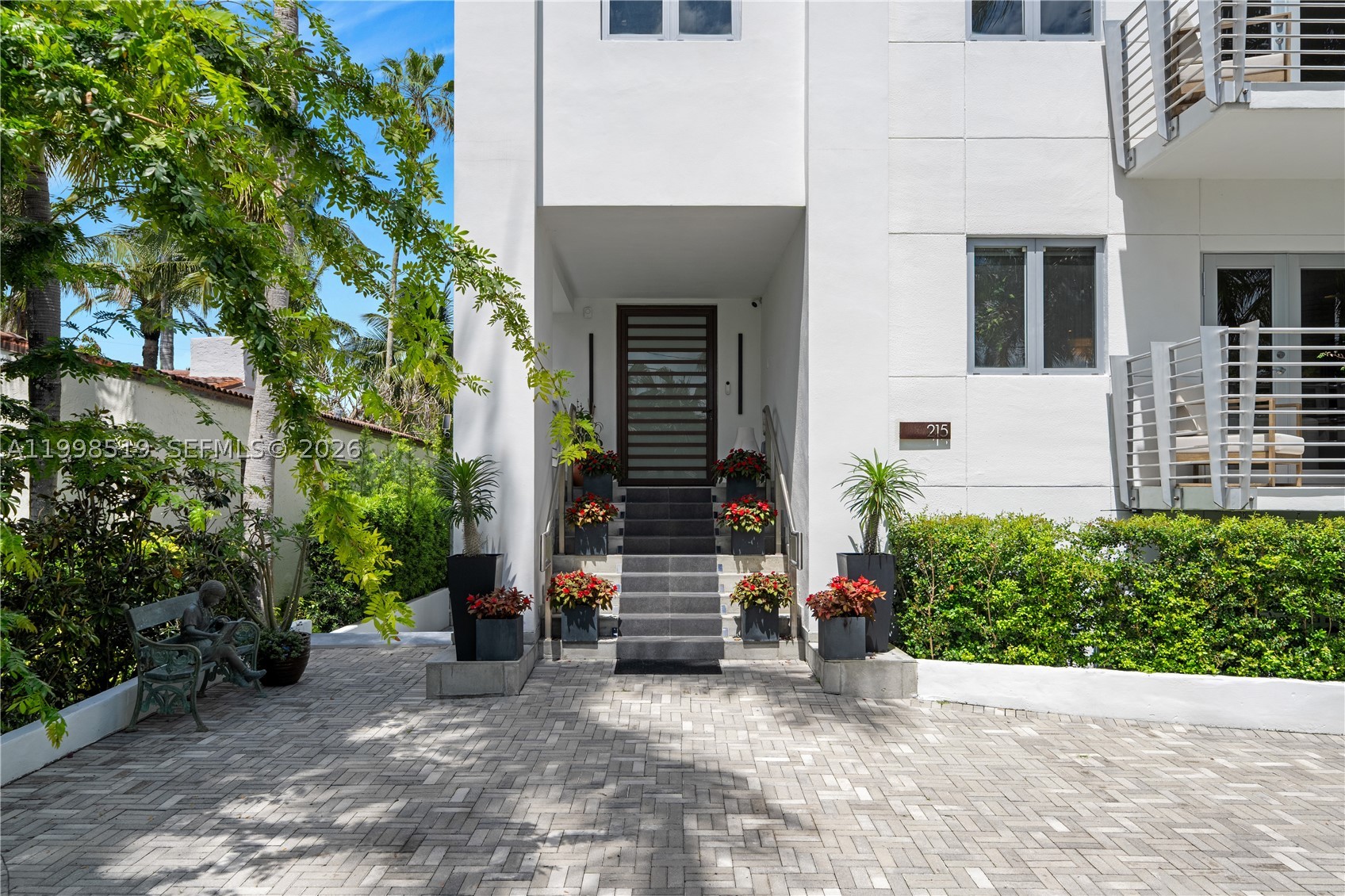 215 Palm Ave Property Photo 45