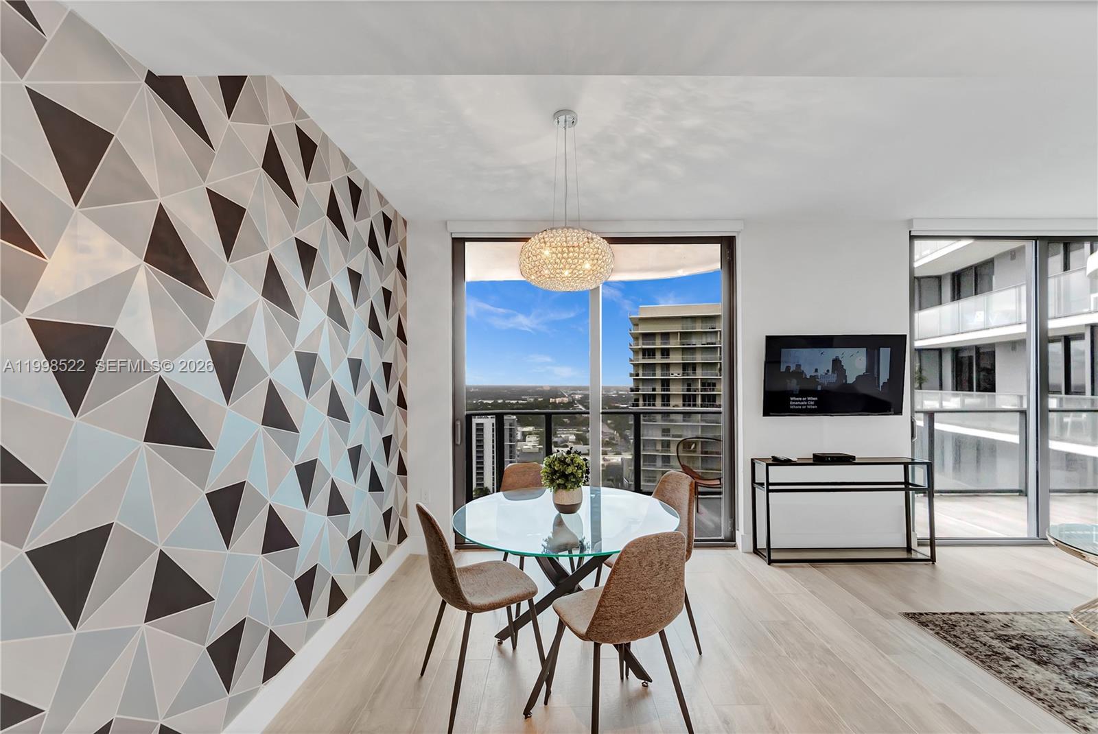 121 Ne 34th St 2815 Property Photo 12