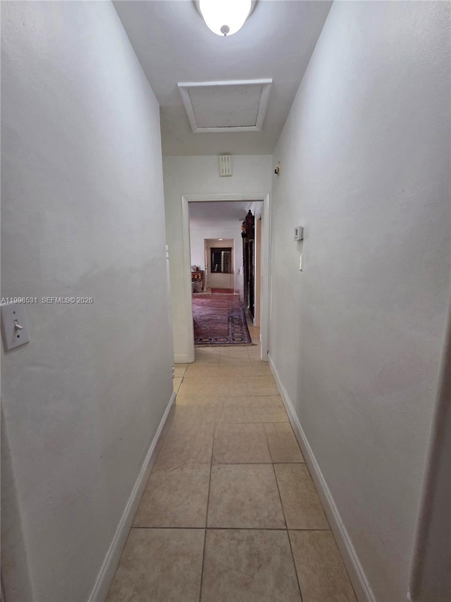 345 Malaga Ave Property Photo 12