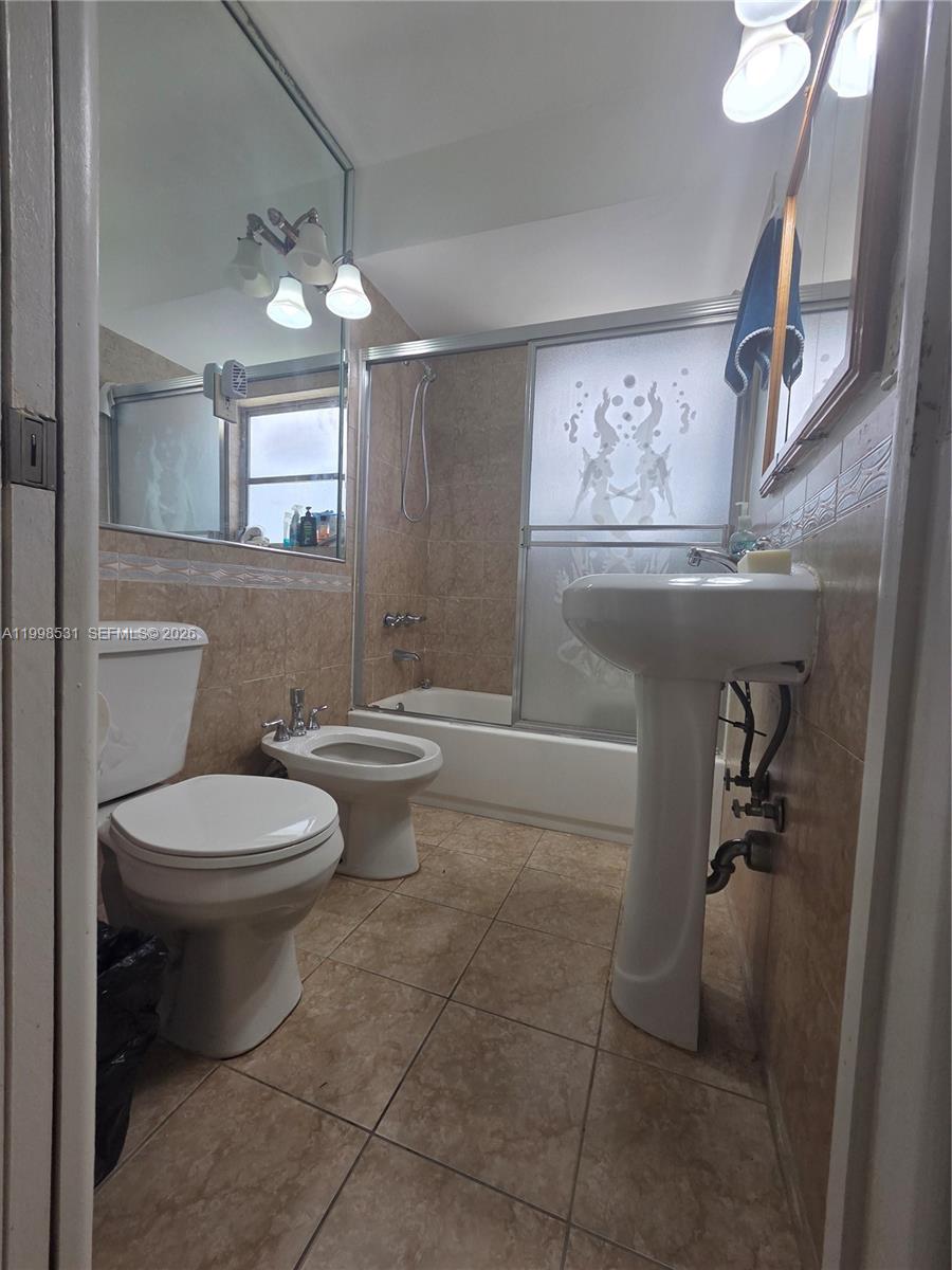 345 Malaga Ave Property Photo 39