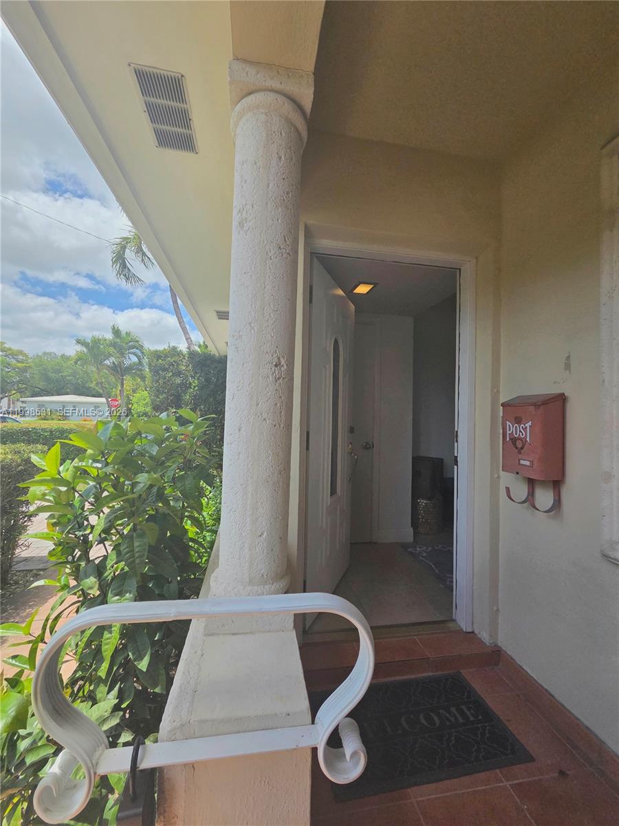 345 Malaga Ave Property Photo 41