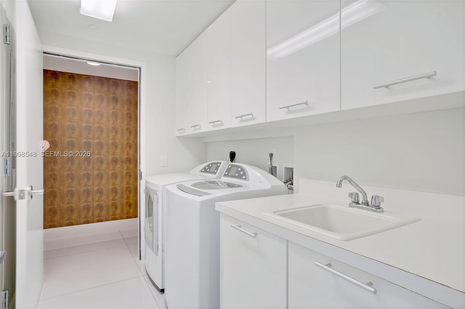 2711 S Ocean Dr 2803 Property Photo 44