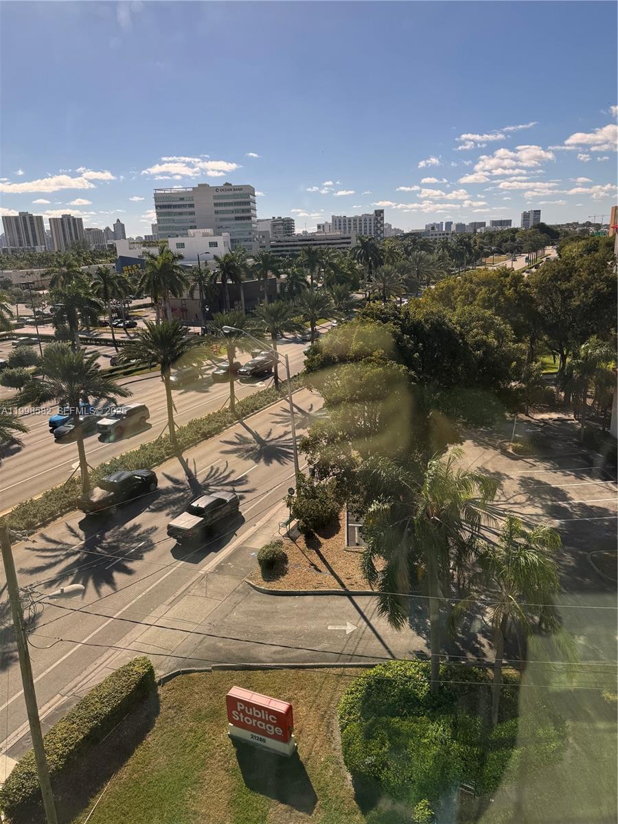 21290 Biscayne Blvd 408 Property Photo 4