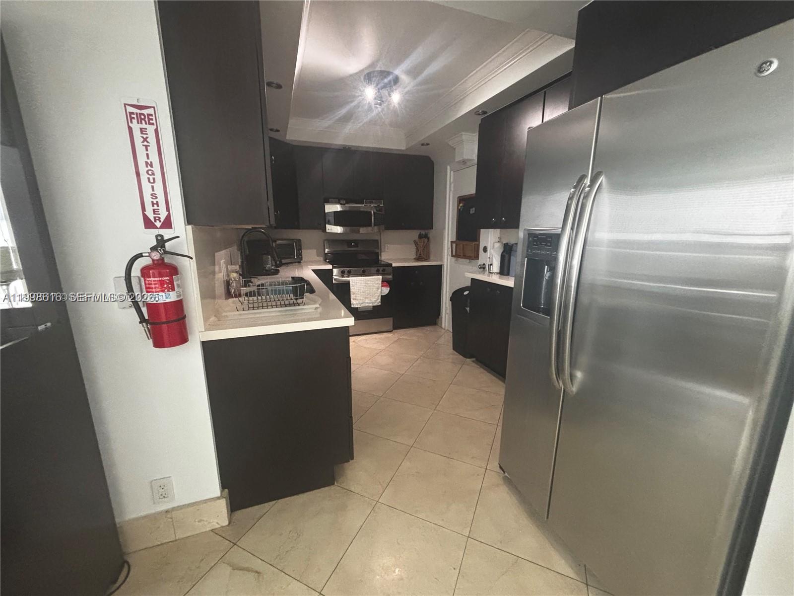 3901 S Ocean Drive 15p Property Photo 9