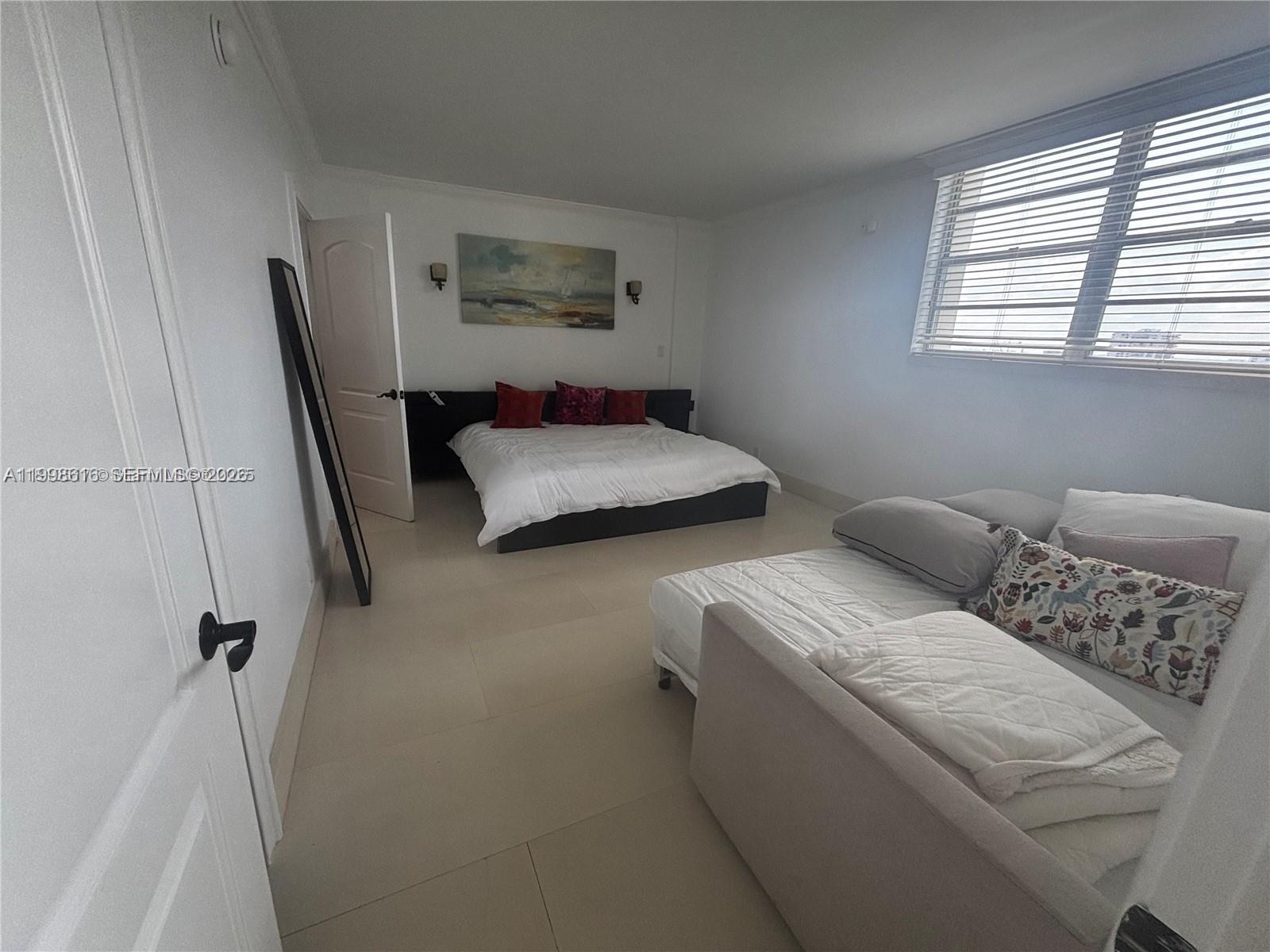 3901 S Ocean Drive 15p Property Photo 11