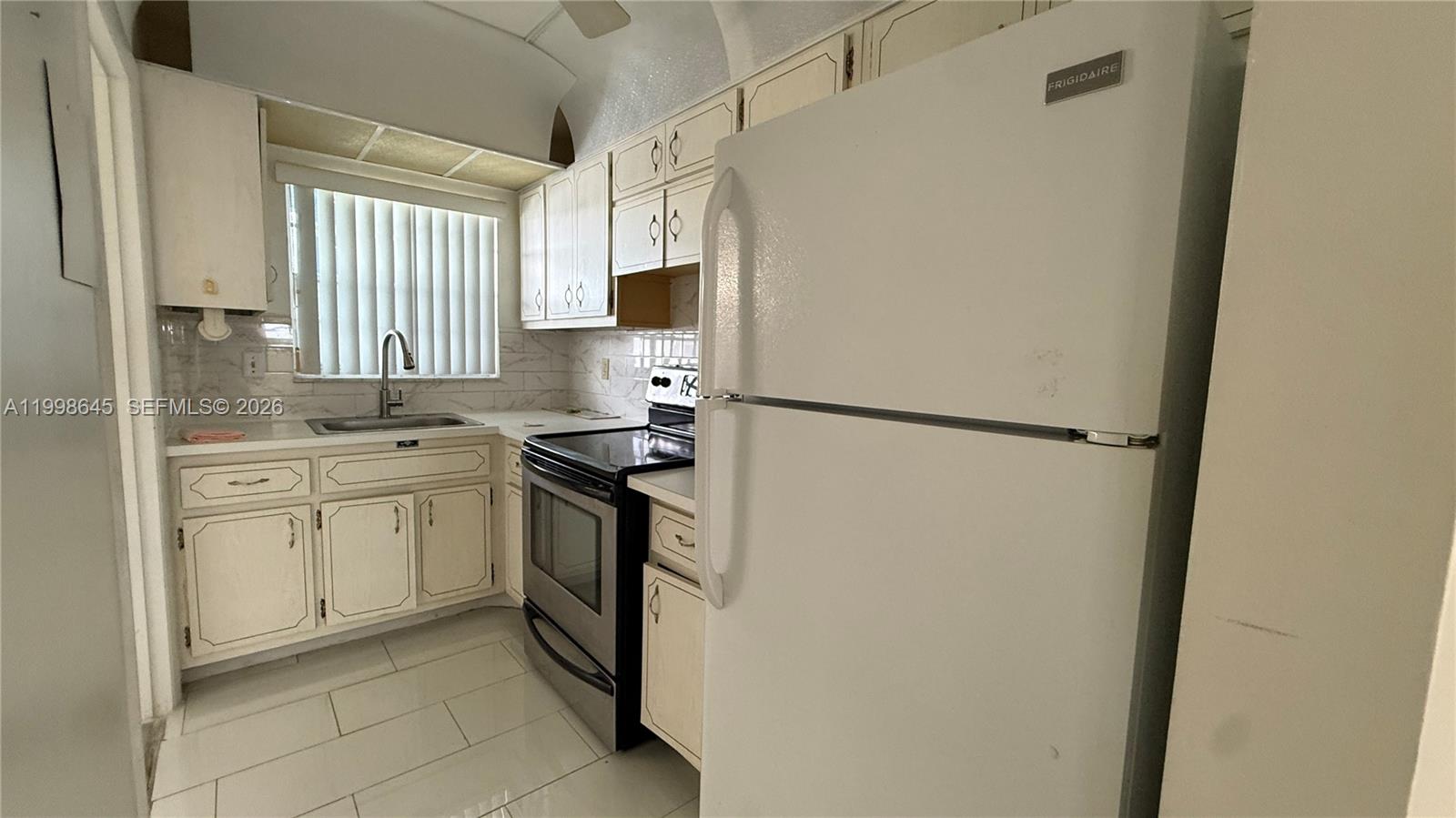 1943 Monroe St 306a Property Photo 17