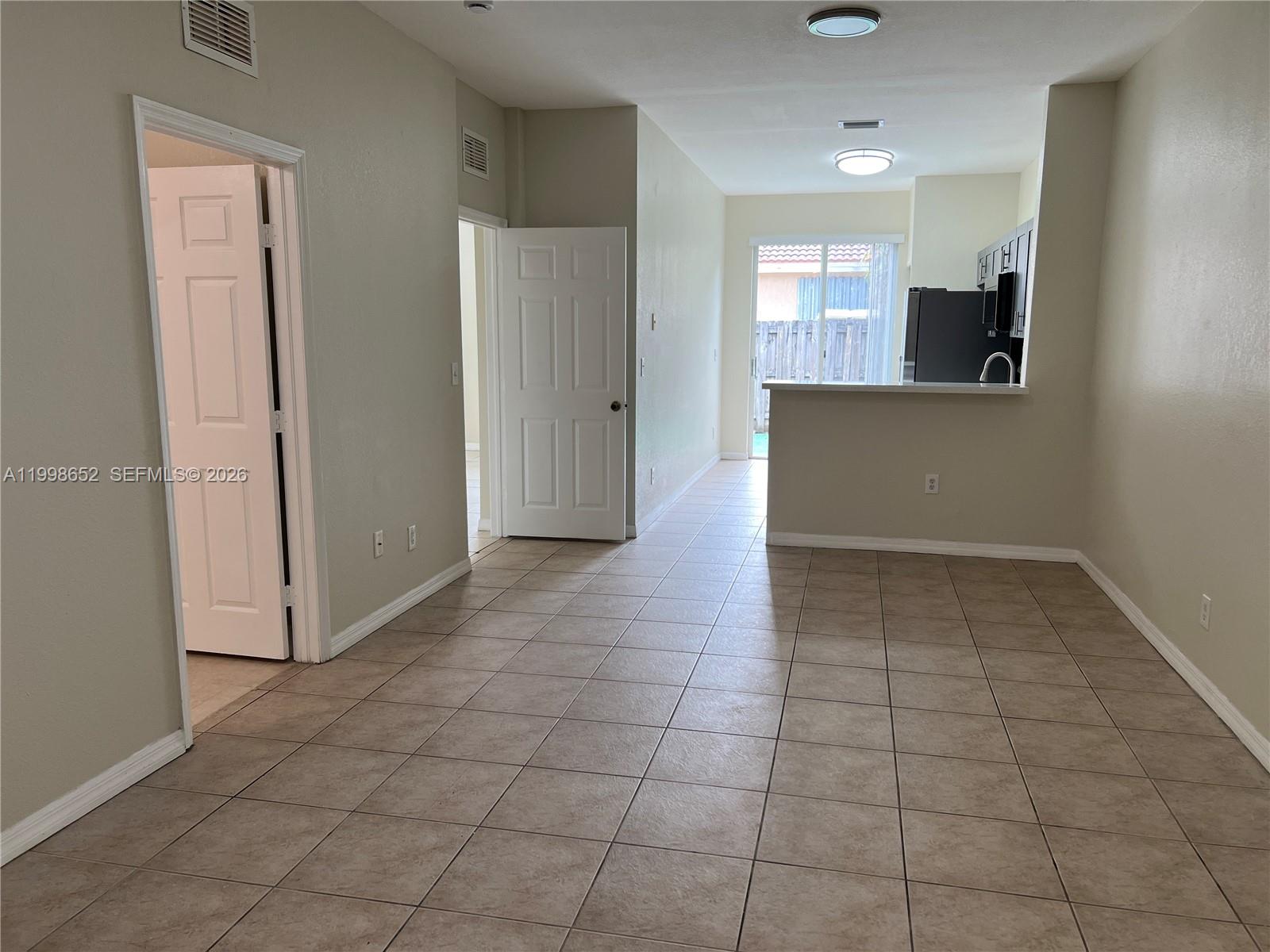 85 Sw 16 Av . Property Photo 8