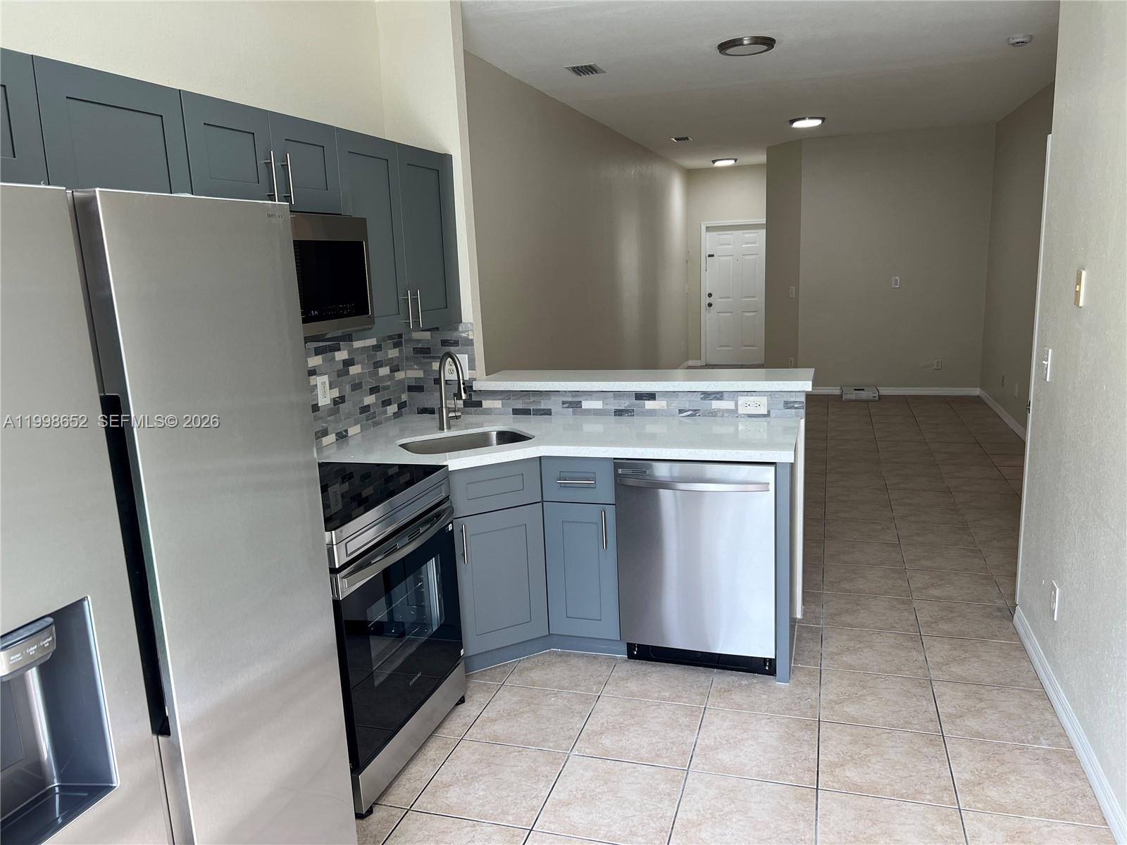 85 Sw 16 Av . Property Photo 14
