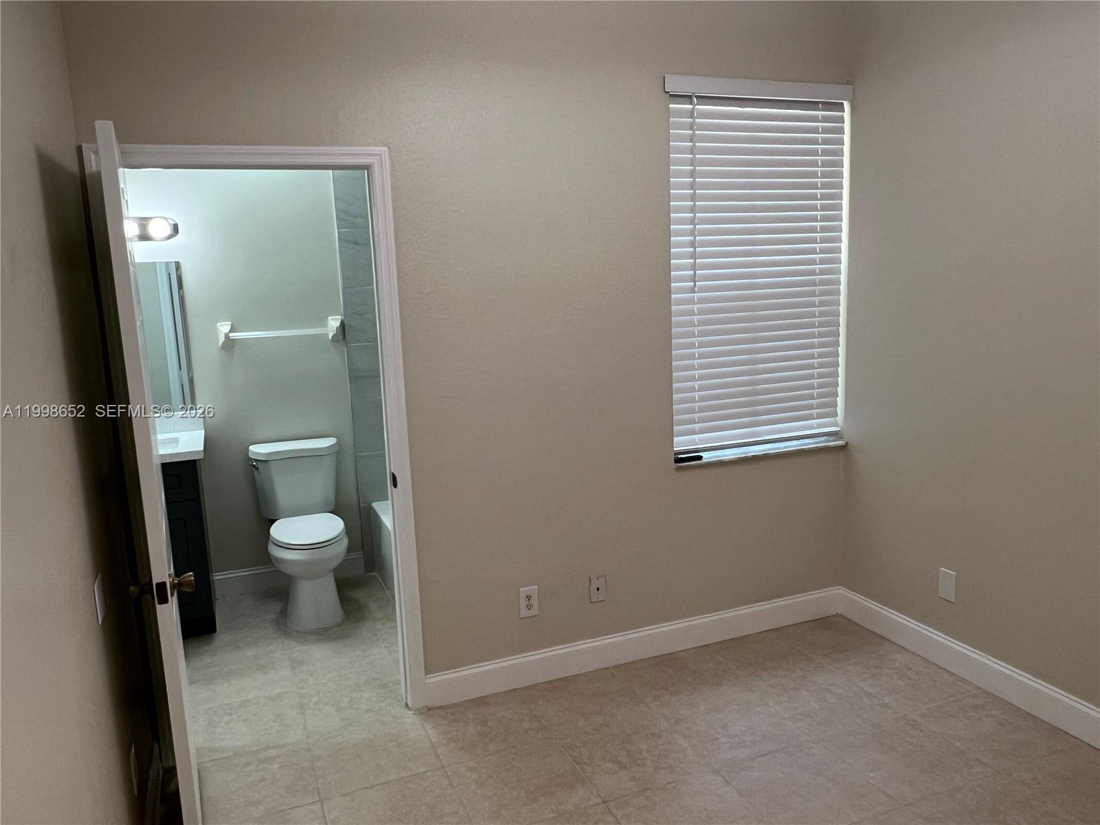 85 Sw 16 Av . Property Photo 38