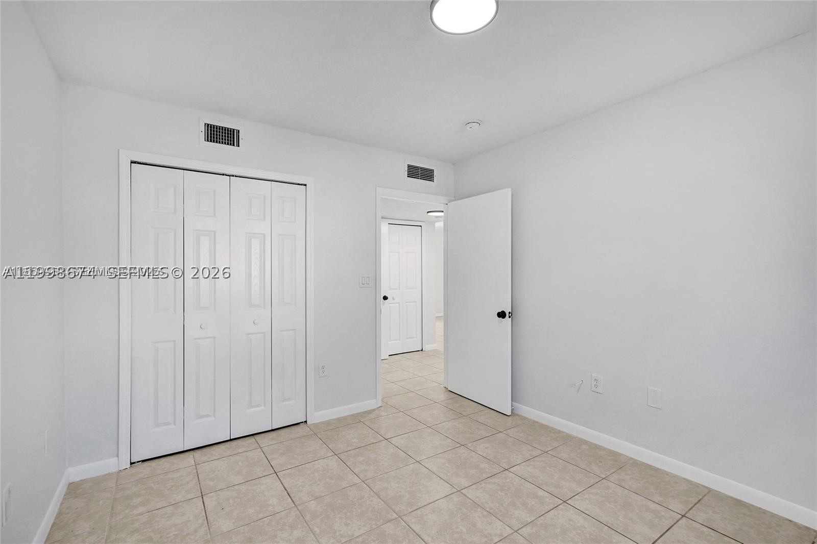 3398 Ne 9th Dr 104 Property Photo 10
