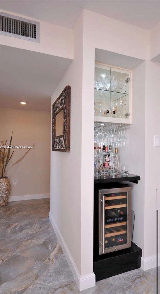 18041 Biscayne Blvd 1104 Property Photo 6
