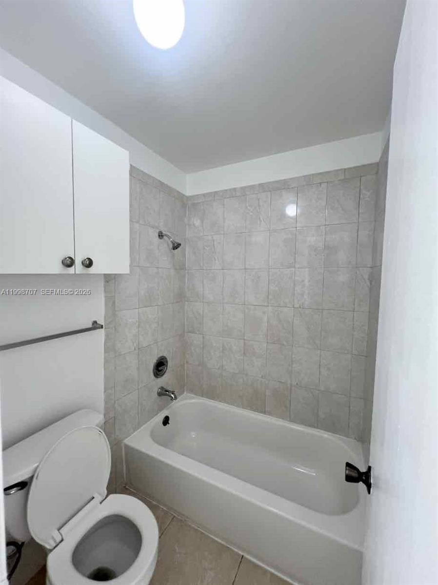8719 Nw 39th St 8719 Property Photo 7