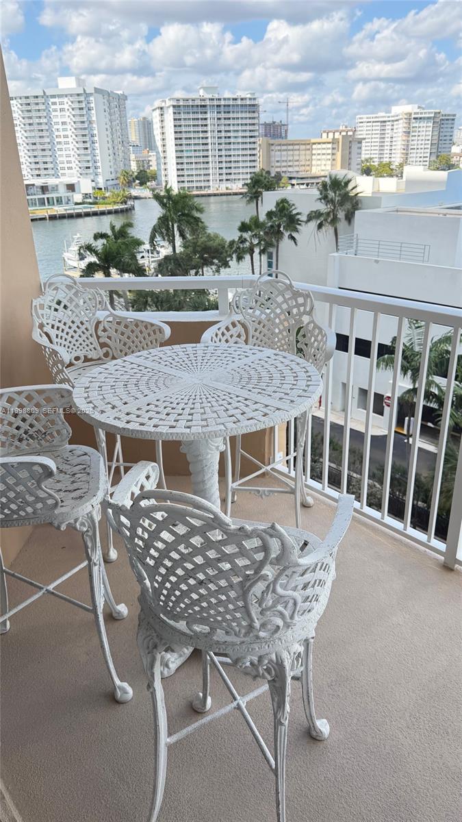 1965 S Ocean Dr 5d Property Photo 2