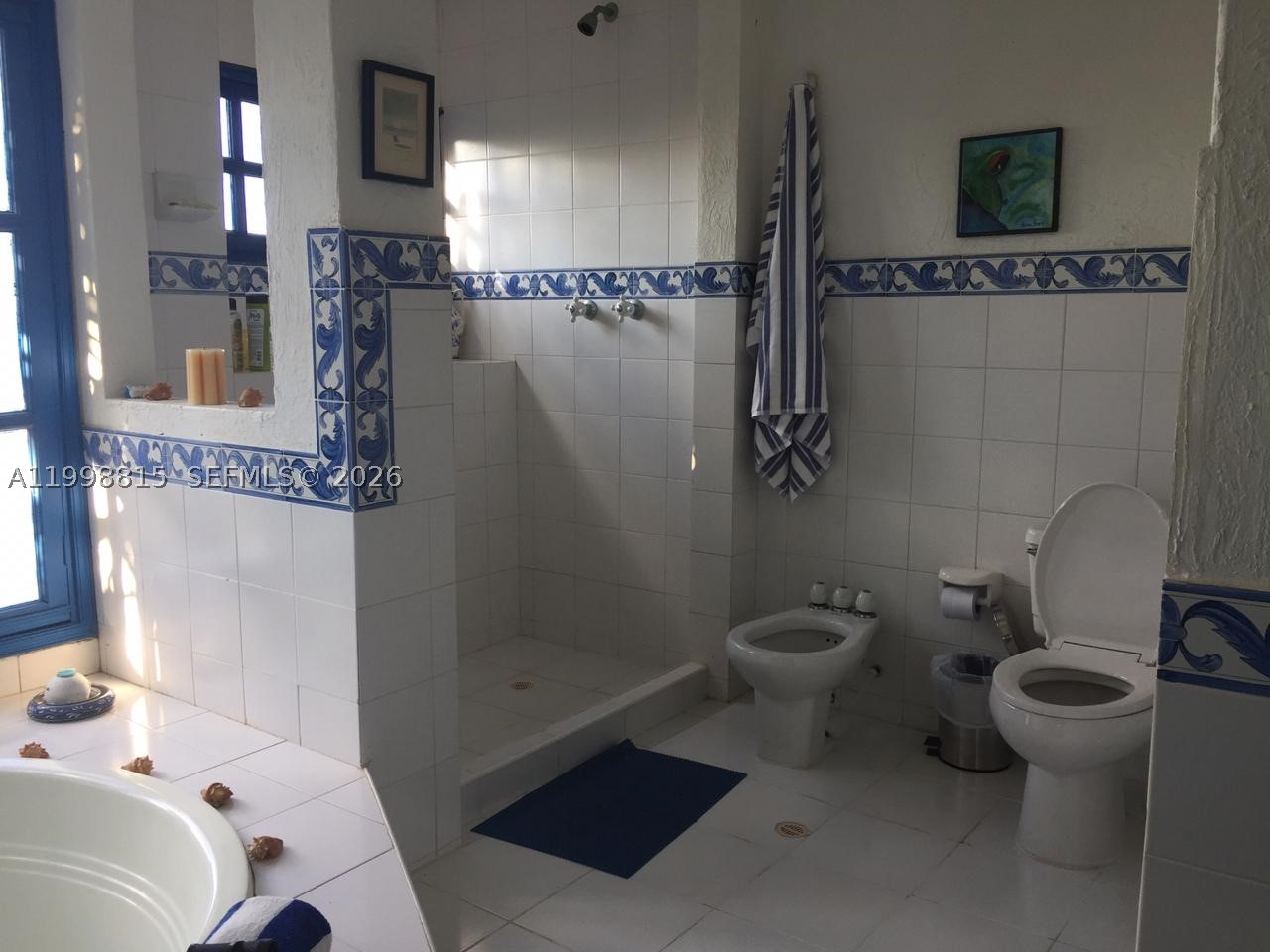 A11998815 Property Photo 10