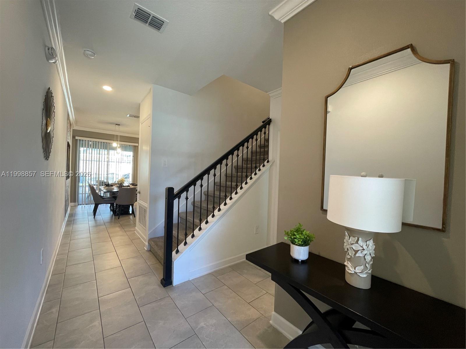 1132 Ne Kingsbarn Property Photo 3