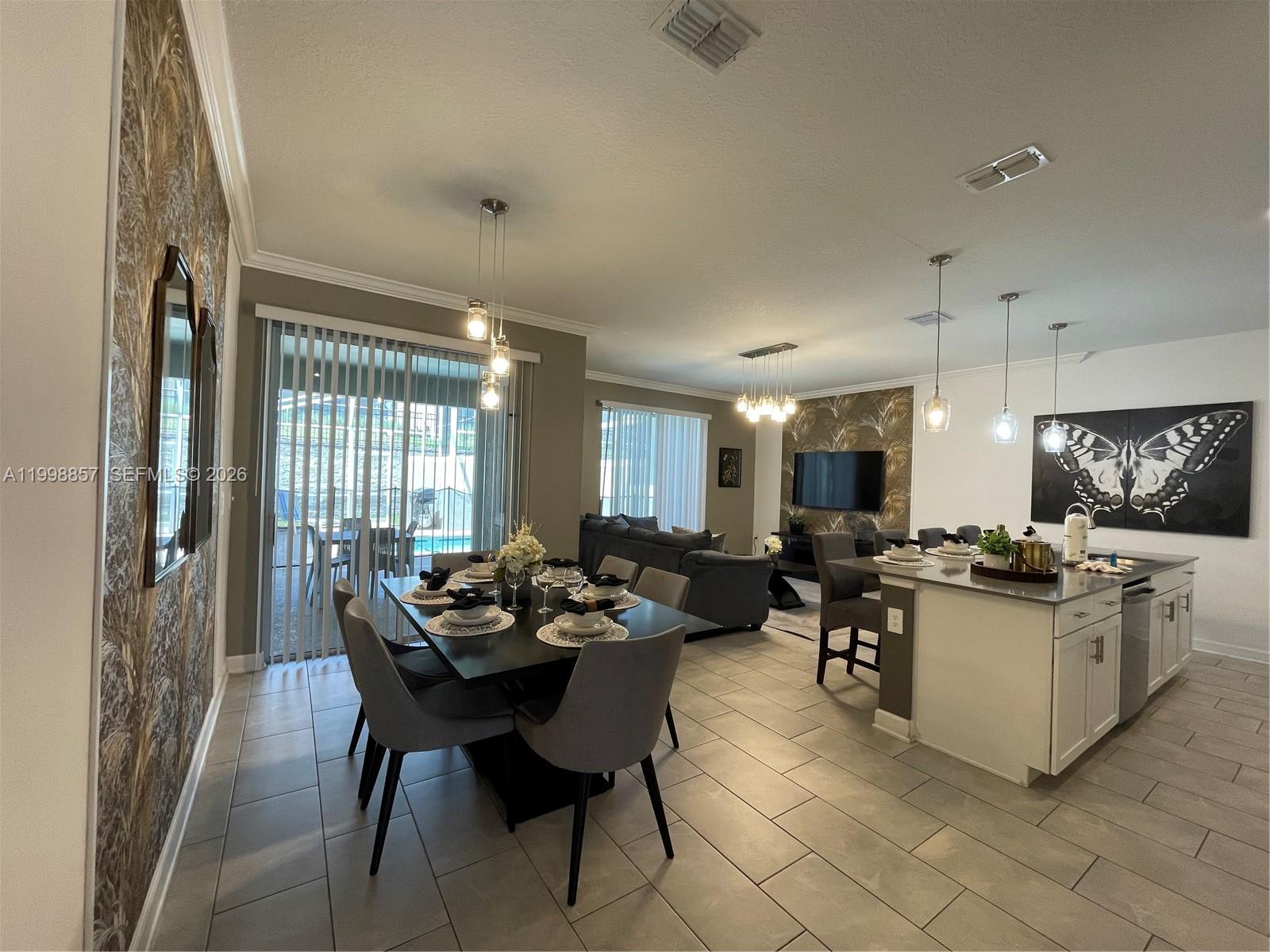 1132 Ne Kingsbarn Property Photo 4