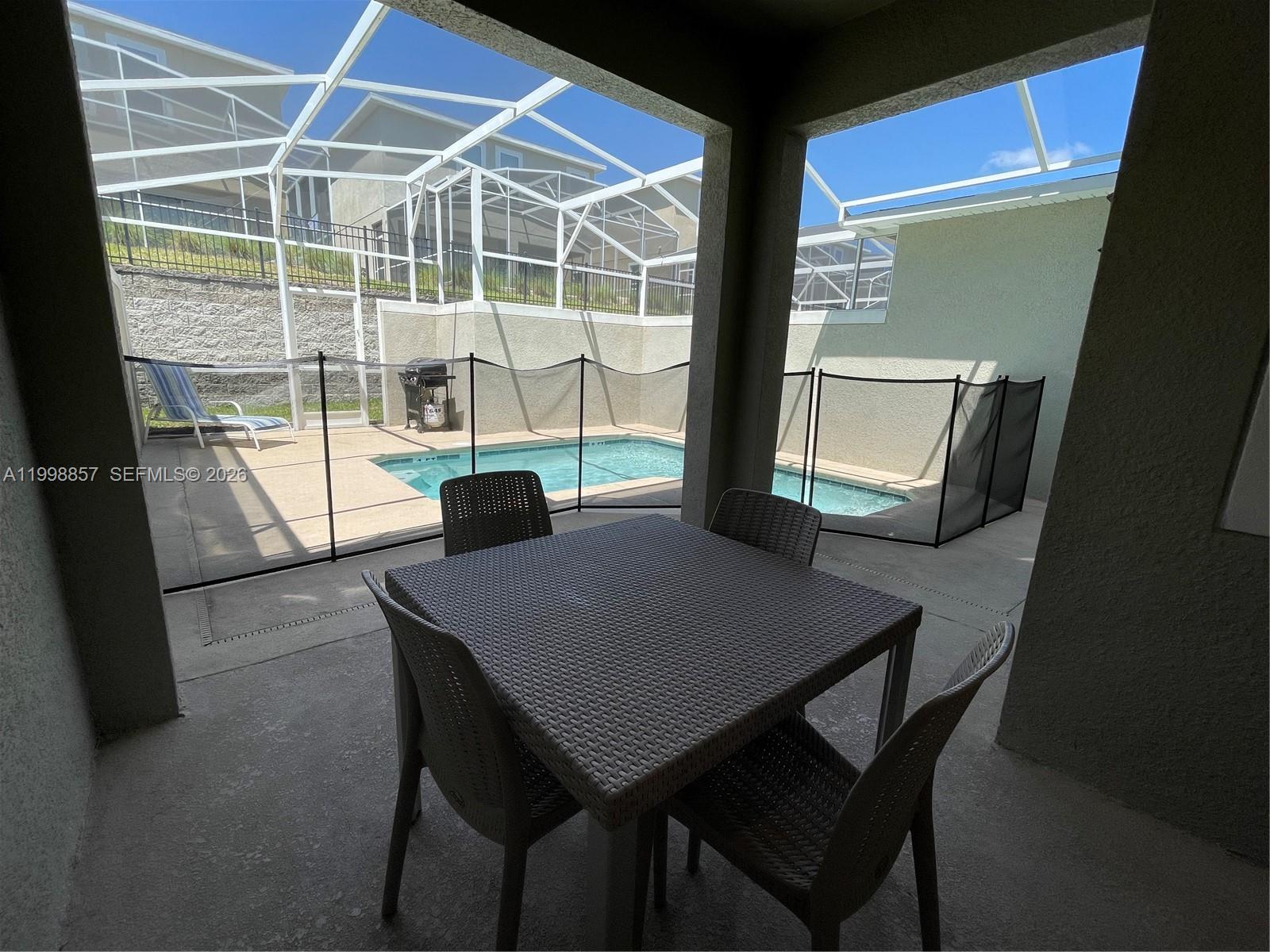 1132 Ne Kingsbarn Property Photo 16