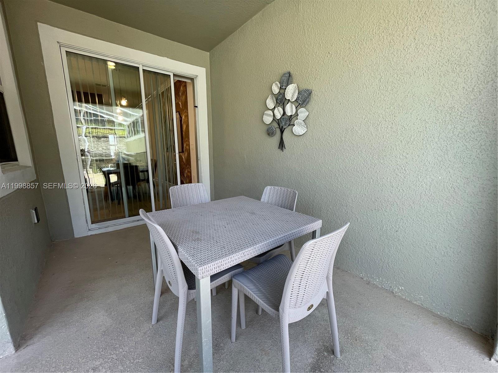 1132 Ne Kingsbarn Property Photo 19