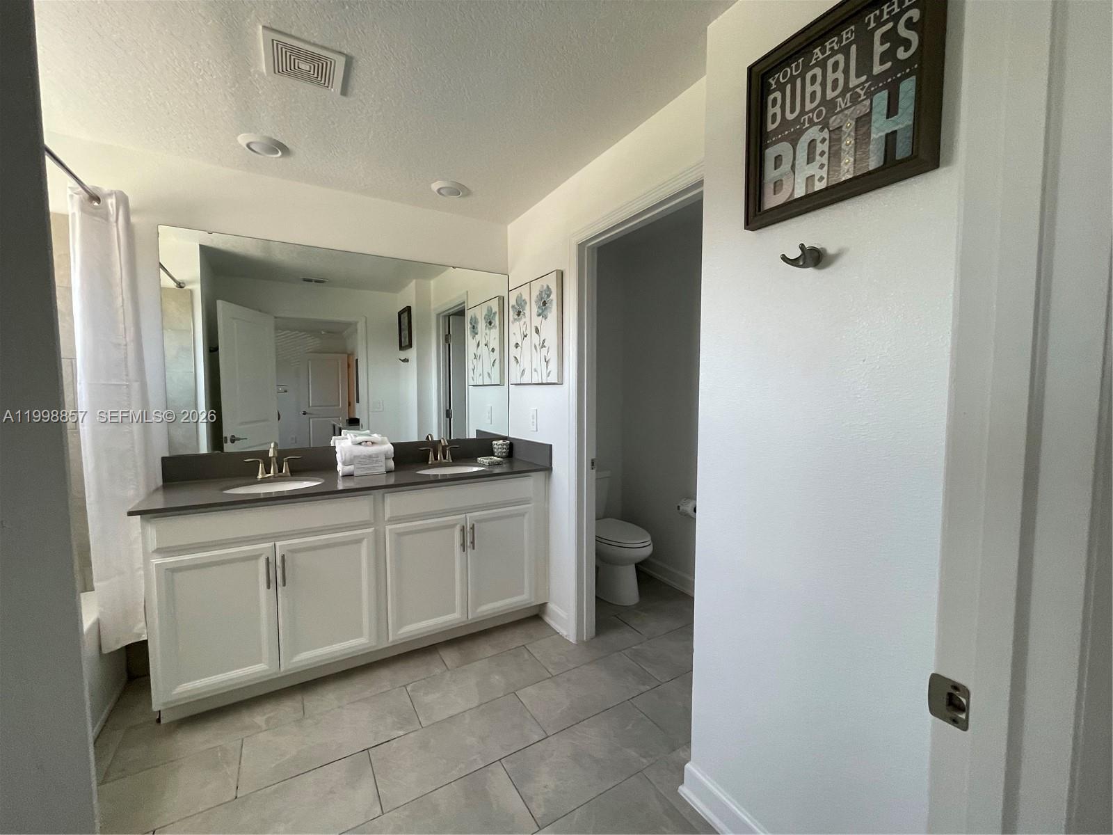 1132 Ne Kingsbarn Property Photo 24